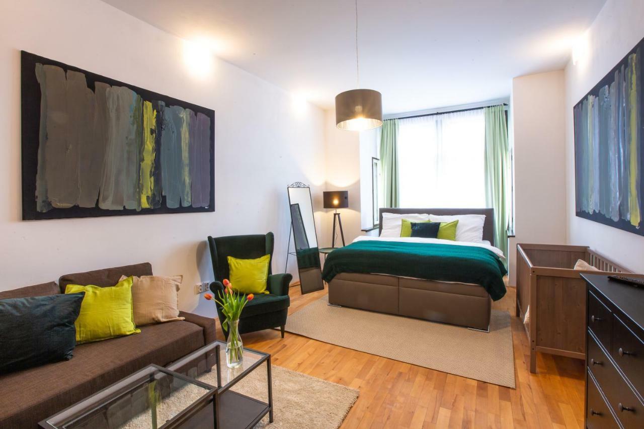 Modern Family Apt. With Central Square Entrance Χράντεκ Κράλοβε Εξωτερικό φωτογραφία
